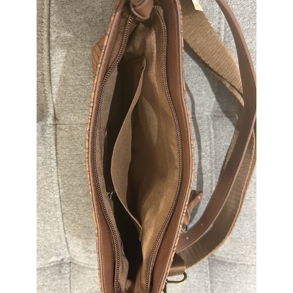 NWT Frye & Co Floral Tooled Shoulder Bag - Picture 10 of 12